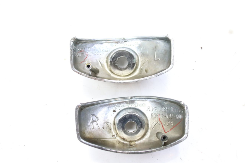 photo de OBERES HINTERES VERKLEIDUNGSTEILVERBINDER SYM HUSKY 125 (1999 - 2005)