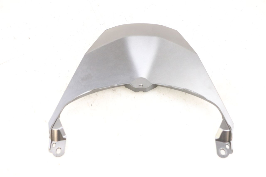 photo de VERKLEIDUNG HINTEN MITTE OBEN YAMAHA TRICITY 300 (2020 - 2024) - Details der Befestigungspunkte