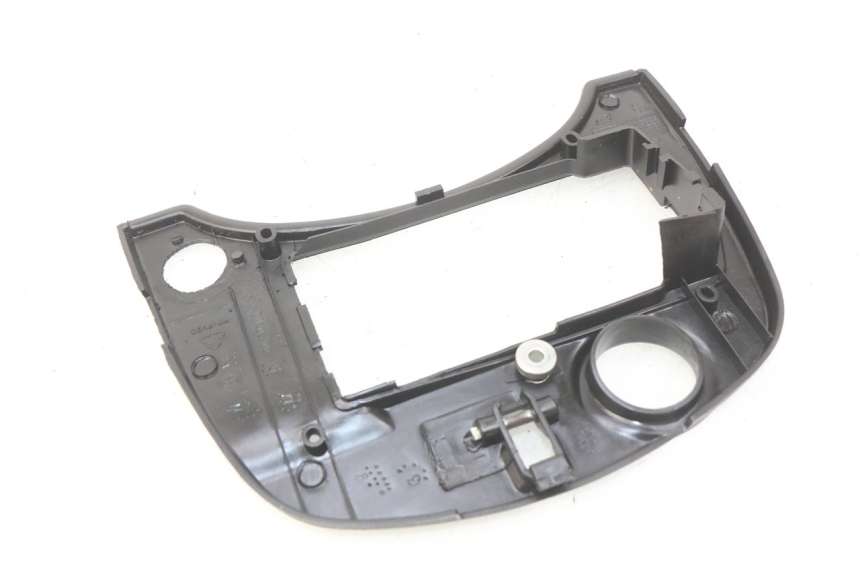 photo de VERKLEIDUNG HINTEN MITTE OBEN PIAGGIO VESPA S 2T 50 (2007 - 2014)