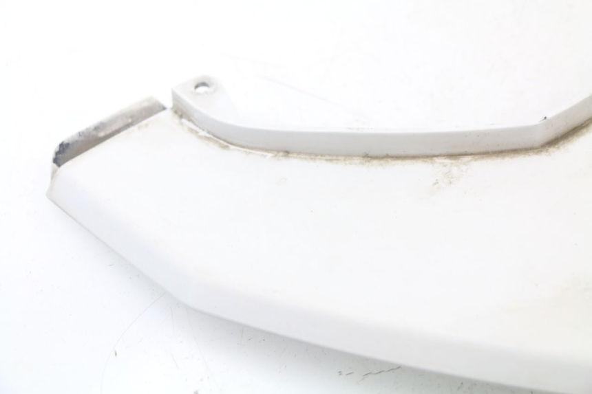 photo de VERKLEIDUNG HINTEN MITTE OBEN YAMAHA XMAX X-MAX ABS 125 (2014 - 2016) - Technische Nahaufnahme