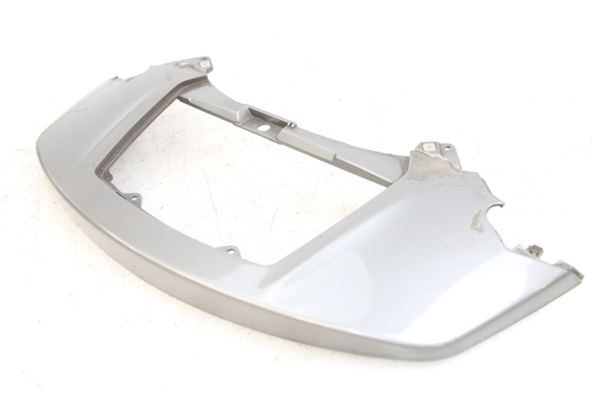 photo de OBERES HINTERES VERKLEIDUNGSTEILVERBINDER PIAGGIO X10 125 (2012 - 2017)