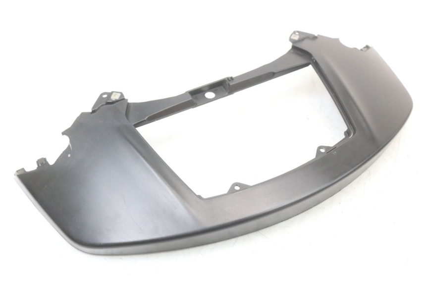 photo de OBERES HINTERES VERKLEIDUNGSTEILVERBINDER PIAGGIO X10 125 (2012 - 2017)