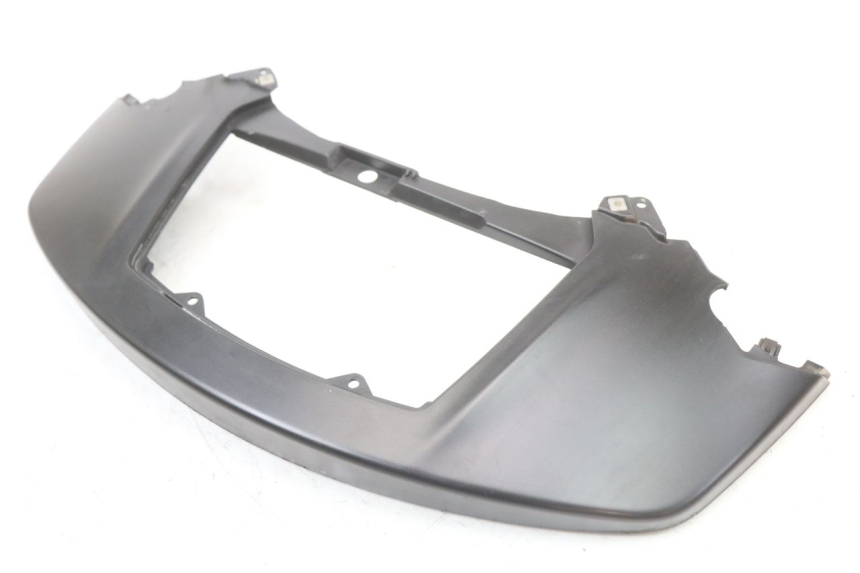 photo de OBERES HINTERES VERKLEIDUNGSTEILVERBINDER PIAGGIO X10 125 (2012 - 2017)