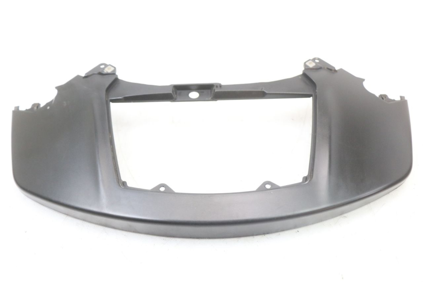 photo de OBERES HINTERES VERKLEIDUNGSTEILVERBINDER PIAGGIO X10 125 (2012 - 2017)
