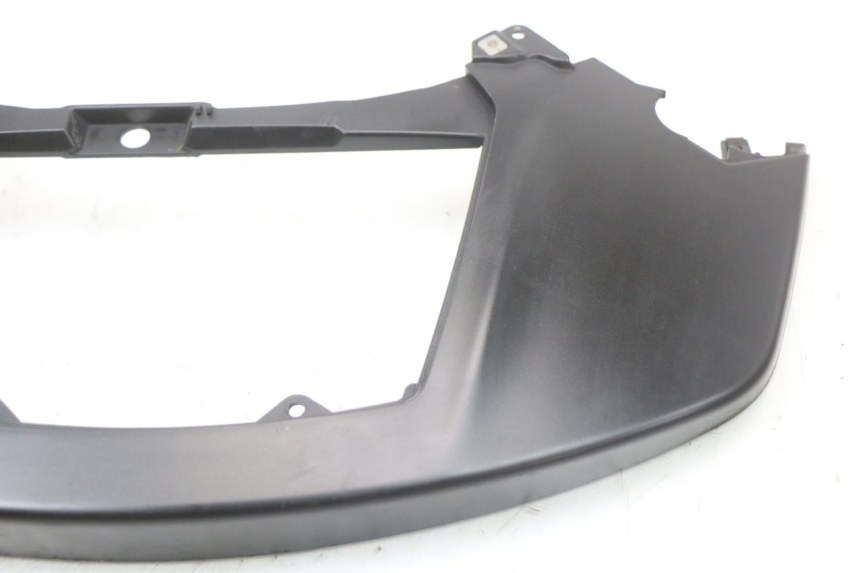 photo de OBERES HINTERES VERKLEIDUNGSTEILVERBINDER PIAGGIO X10 125 (2012 - 2017)