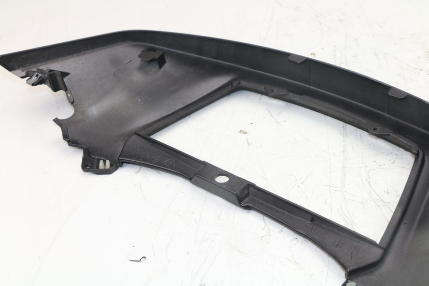 photo de VERKLEIDUNG HINTEN MITTE OBEN PIAGGIO X10 500 (2012 - 2018)
