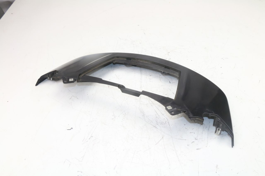 photo de VERKLEIDUNG HINTEN MITTE OBEN PIAGGIO X10 500 (2012 - 2018)