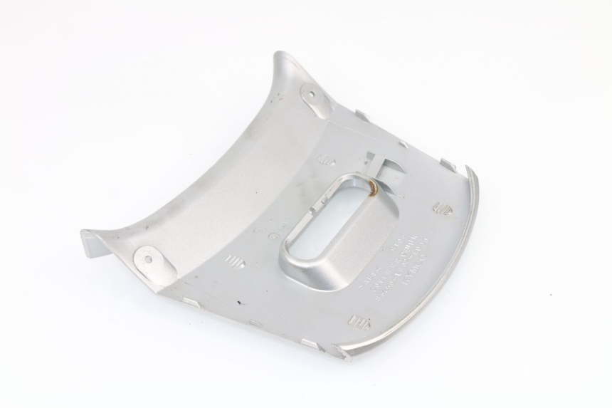 photo de VERKLEIDUNG HINTEN MITTE OBEN KYMCO XCITING 500 (2004 - 2006)