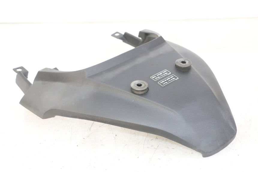 photo de VERKLEIDUNG HINTEN MITTE OBEN HONDA XLV VARADERO 125 (2000 - 2006)