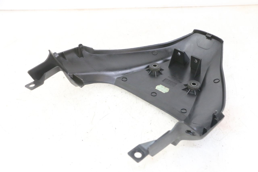 photo de VERKLEIDUNG HINTEN MITTE OBEN HONDA XLV VARADERO 125 (2000 - 2006)