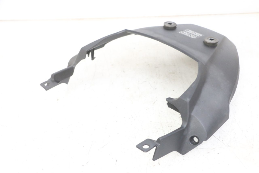 photo de VERKLEIDUNG HINTEN MITTE OBEN HONDA XLV VARADERO 125 (2000 - 2006)