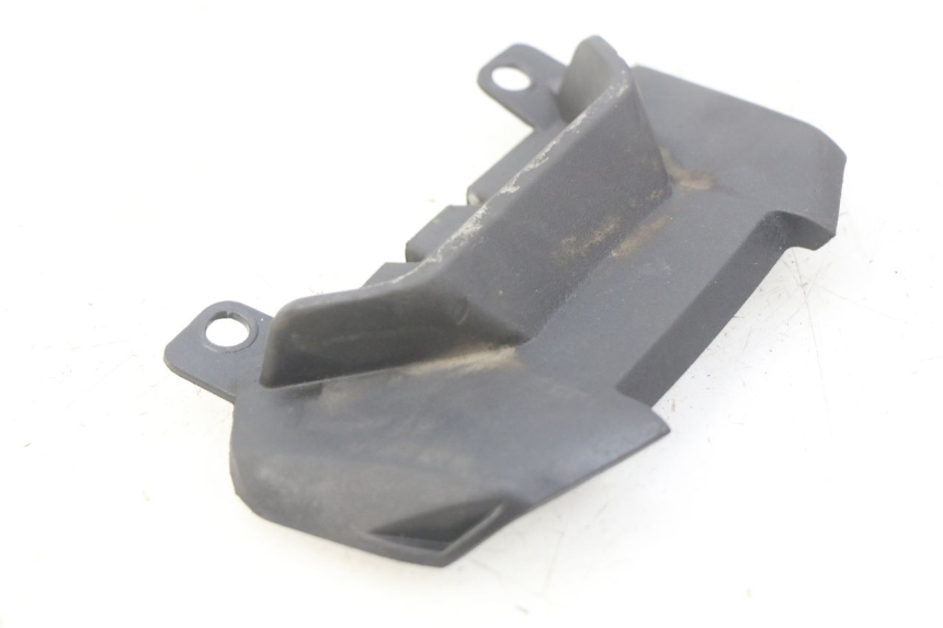 photo de OBERES HINTERES VERKLEIDUNGSTEILVERBINDER YAMAHA MT-07 MT07 700 (2018 - 2020)