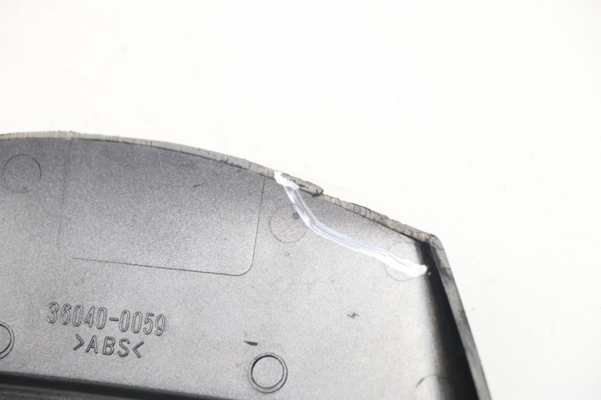 photo de VERKLEIDUNG HINTEN MITTE OBEN KAWASAKI ZZR ZX-14 ABS 1400 (2006 - 2011)