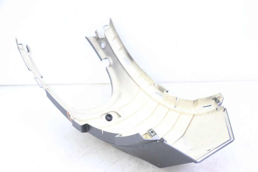 photo de VERKLEIDUNG HINTEN MITTE JM MOTORS VX 125 (2022 - 2025) - Alternative Perspektive