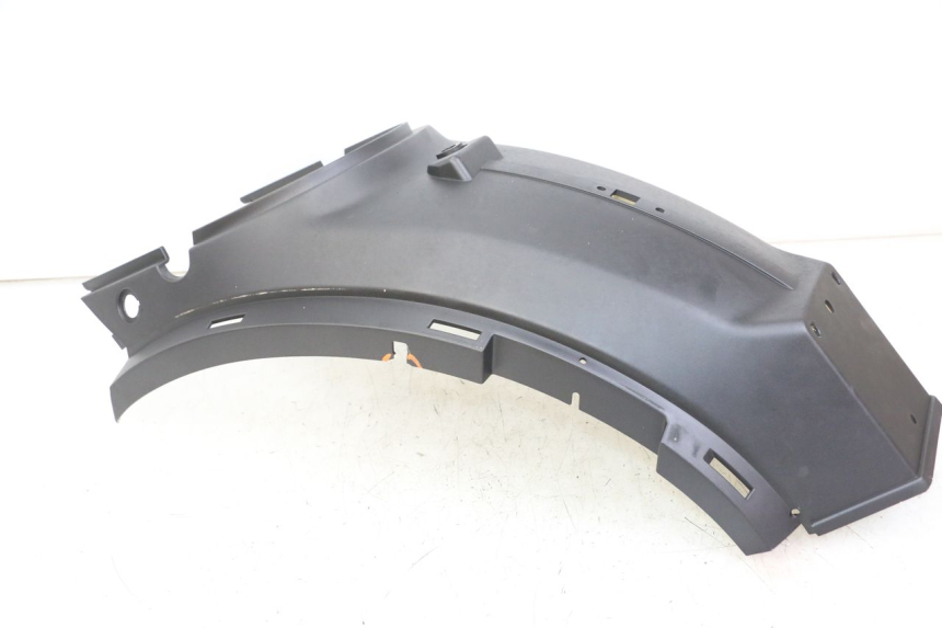 photo de VERKLEIDUNG HINTEN MITTE JM MOTORS VX 125 (2022 - 2025) - Details der Befestigungspunkte