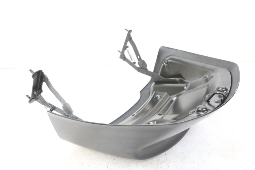 photo de HECKVERKLEIDUNG VERBINDUNG PIAGGIO XEVO - X EVO 125 (2007 - 2016) - Alternative Perspektive