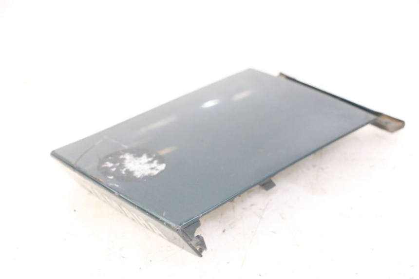 photo de VERKLEIDUNG HINTEN MITTE YAMAHA XJN DIVERSION 600 (2000 - 2003)