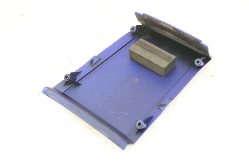 photo de VERKLEIDUNG HINTEN MITTE YAMAHA FZS FAZER 600 (2001 - 2003)