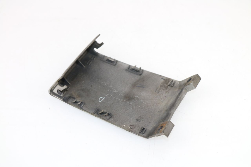 photo de VERKLEIDUNG HINTEN MITTE YAMAHA YZF R THUNDERCAT 600 (1999 - 2003)