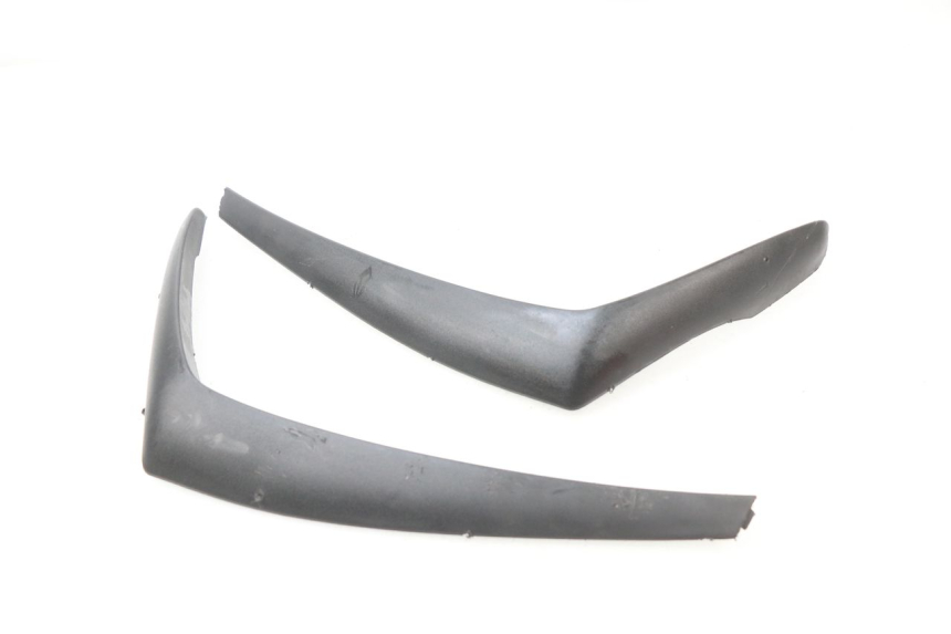 photo de FRONTVERKLEIDUNG MITTE PIAGGIO BEVERLY 125 (1998 - 2005)