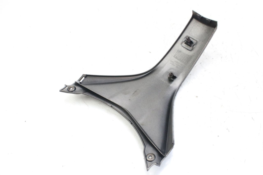 photo de VORDERE VERKLEIDUNGSVERBINDUNG HONDA FES S-WING SWING ABS 125 (2007 - 2015)