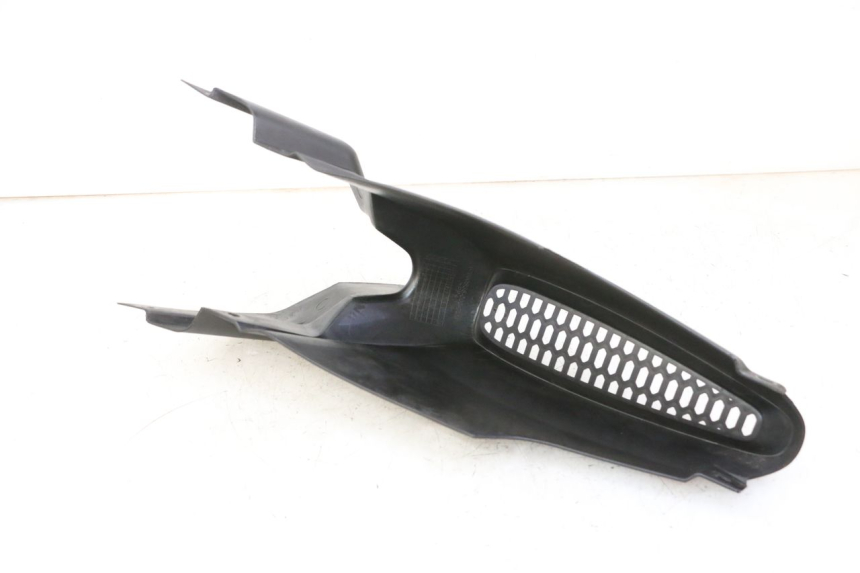 photo de VERKLEIDUNG VORNE MITTE QUADRO 4 4D 350 (2015 - 2018)