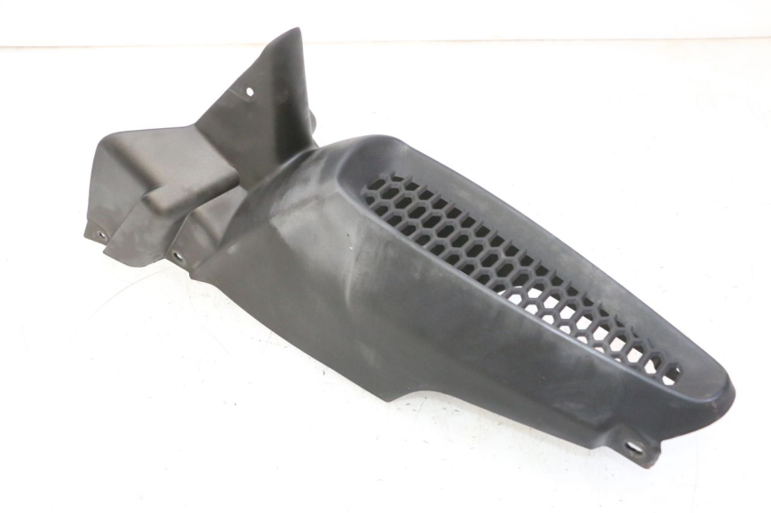 photo de VERKLEIDUNG VORNE MITTE QUADRO 4 4D 350 (2015 - 2018)