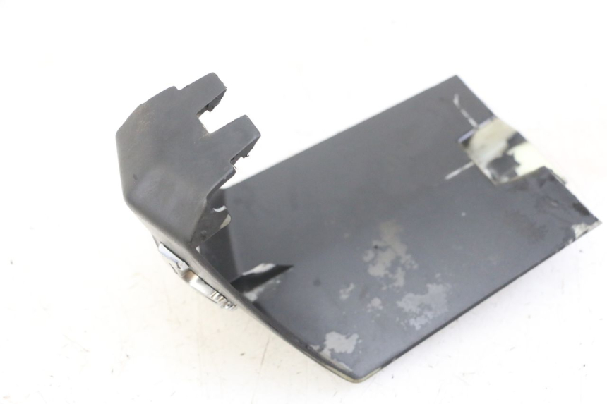 photo de UNTERE VERKLEIDUNGSSCHEIBE VORNE PEUGEOT CITYSTAR 50 (2013 - 2017)