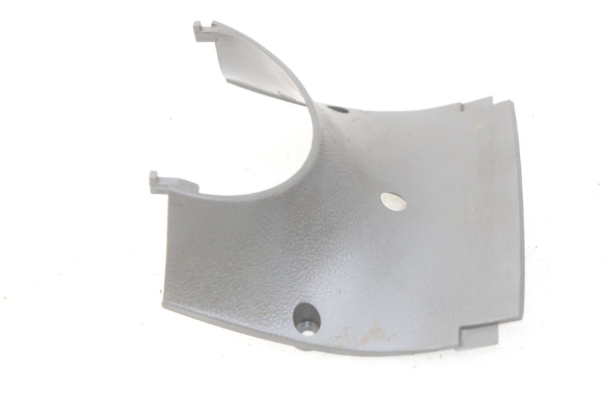 photo de UNTERE VERKLEIDUNGSSCHEIDUNG VORNE SUZUKI CP 80 (1985 - 1996)