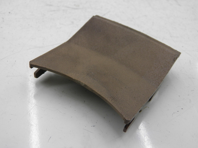 photo de VERKLEIDUNG VORNE MITTE HONDA SH 125 (2005 - 2008)