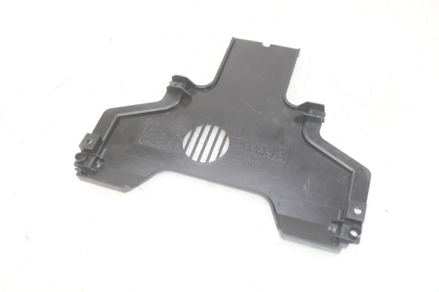 photo de VERKLEIDUNG VORNE MITTE PIAGGIO MP3 HPE 300 (2019 - 2026) - Zoom auf Gebrauchszustand