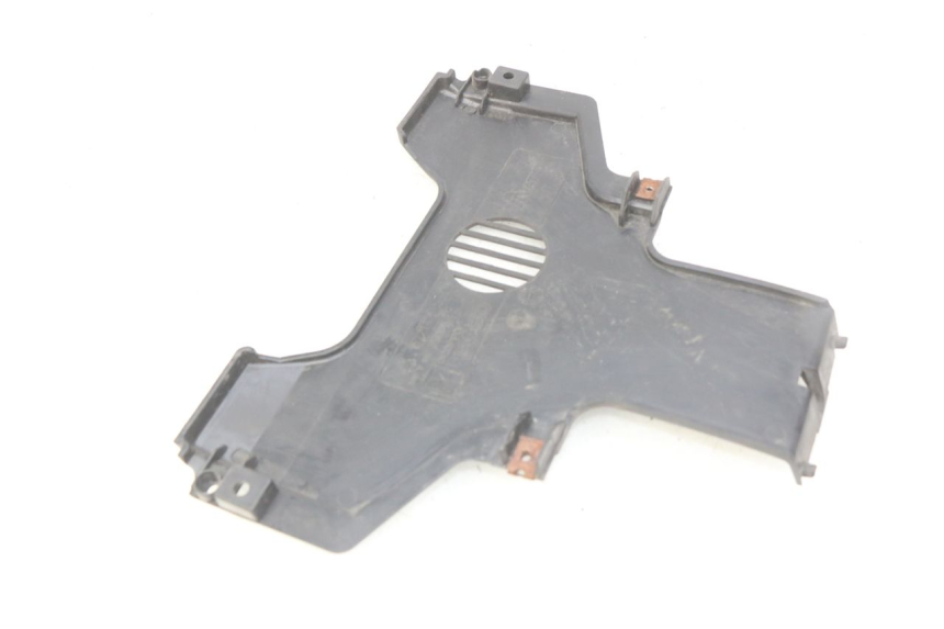 photo de UNTERE VERKLEIDUNGSSCHEIBE VORNE PIAGGIO MP3 LT 300 (2010 - 2016)