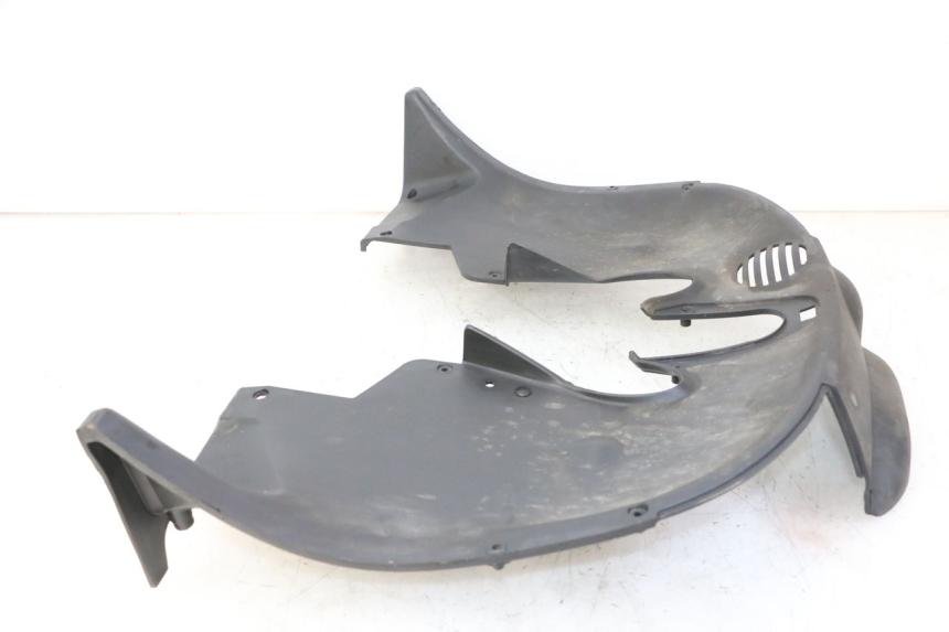 photo de UNTERE VERKLEIDUNGSSCHEIBE VORNE PIAGGIO MP3 LT 300 (2010 - 2016)