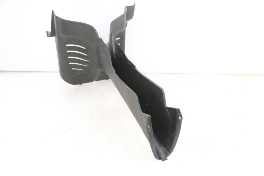 photo de VERKLEIDUNG VORNE MITTE PIAGGIO MP3 RL 250 (2007 - 2010) - Zoom auf Gebrauchszustand