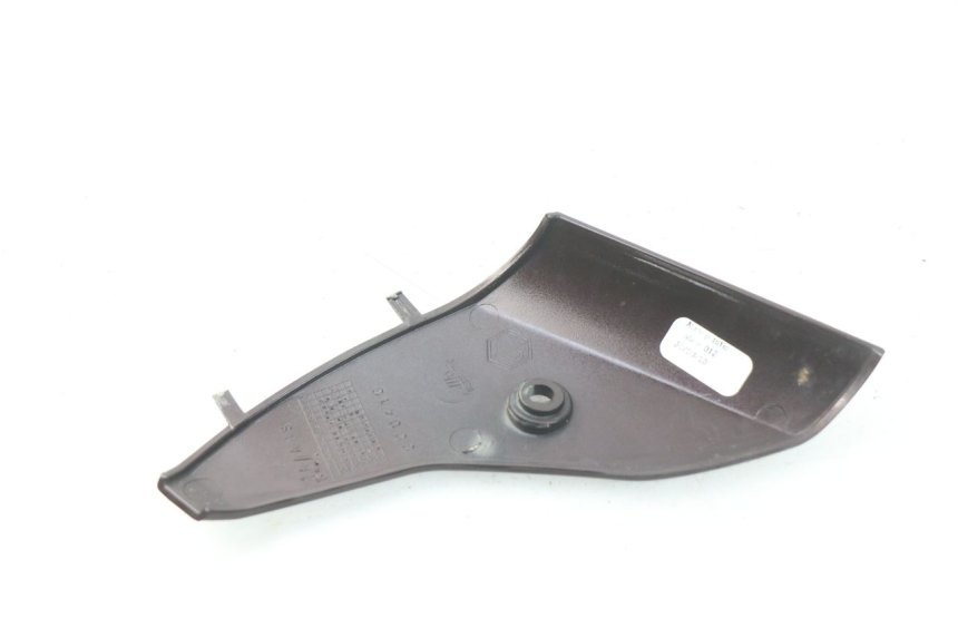 photo de VERKLEIDUNG VORNE MITTE PIAGGIO VESPA LX IE 125 (2010 - 2012)