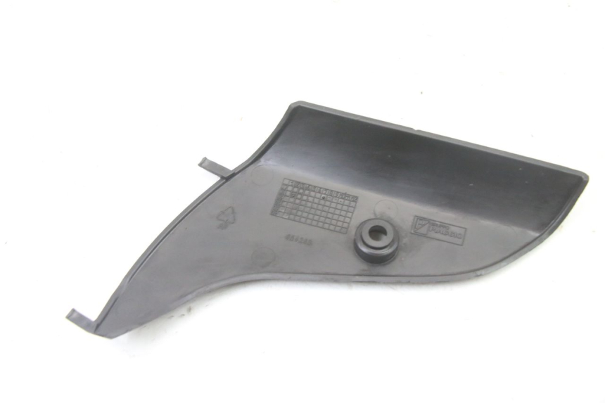 photo de UNTERE VERKLEIDUNGSSCHEIBE VORNE PIAGGIO VESPA S 2T 50 (2007 - 2014)