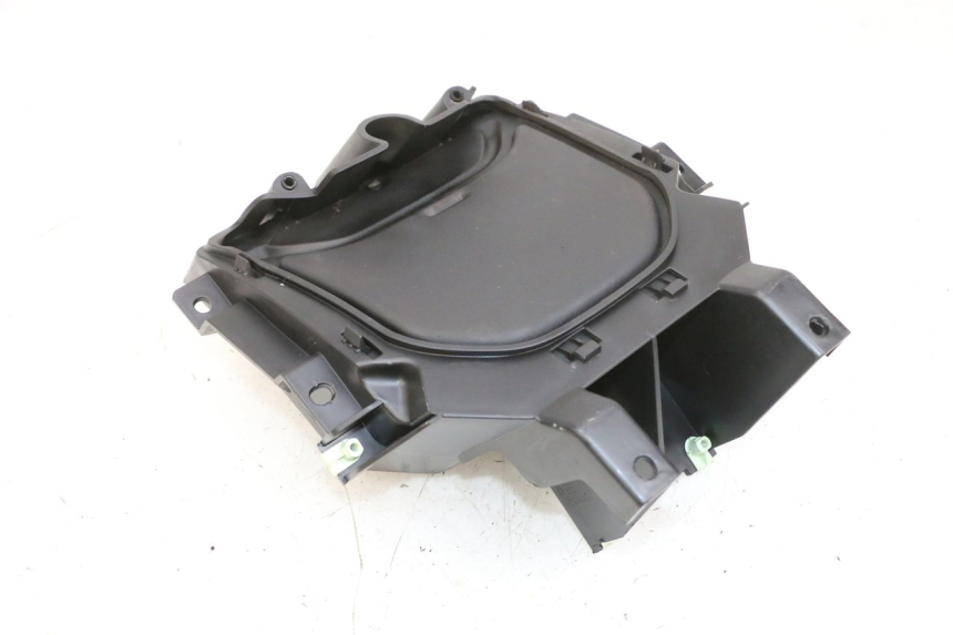 photo de VERKLEIDUNG VORNE MITTE PEUGEOT SPEEDFIGHT 4 4T EFI 50 (2021 - 2025) - Detailansicht des Bauteils