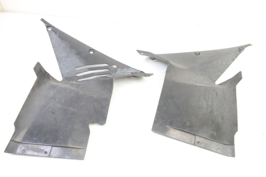photo de VERKLEIDUNG VORNE MITTE HONDA ST PAN EUROPEAN 1300 (2002 - 2013)