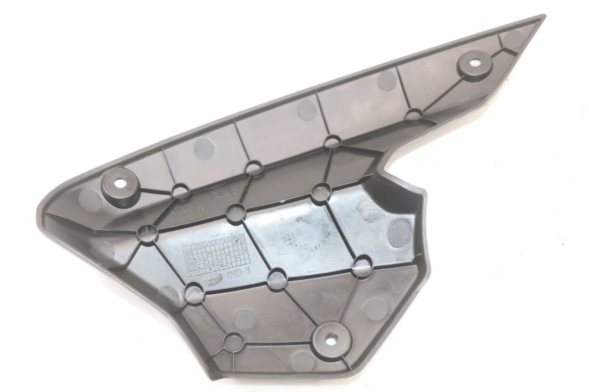 photo de VORDERE VERKLEIDUNGSVERBINDUNG PEUGEOT KISBEE 4T 50 (2018 - 2022)