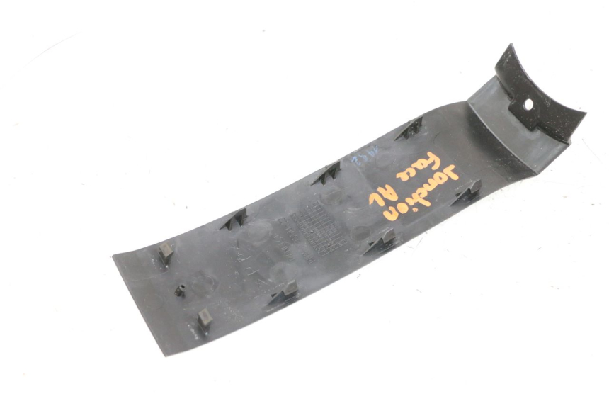 photo de FRONTVERKLEIDUNG MITTE YAMAHA NEO'S CORE 1 (2022 - 2026) - Zoom auf Gebrauchszustand