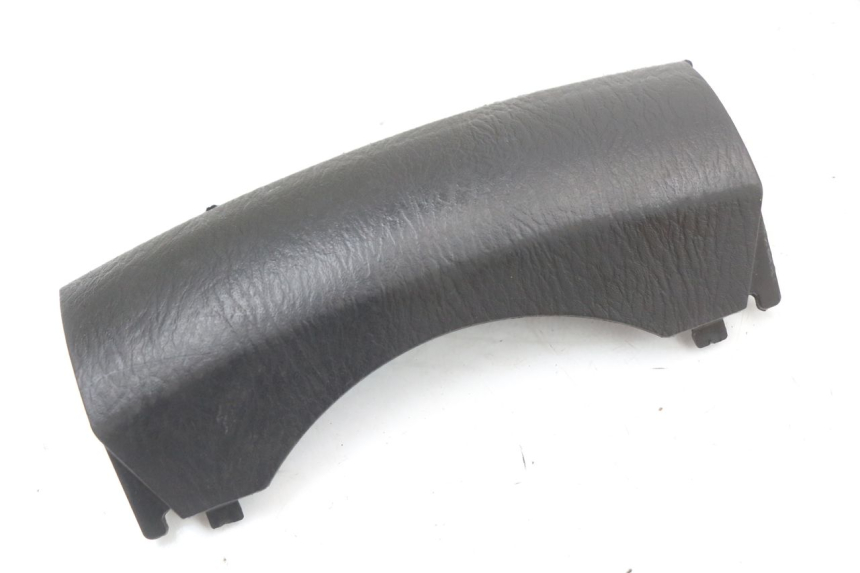 photo de VERKLEIDUNG VORNE MITTE HONDA FES S-WING SWING ABS 125 (2007 - 2015)