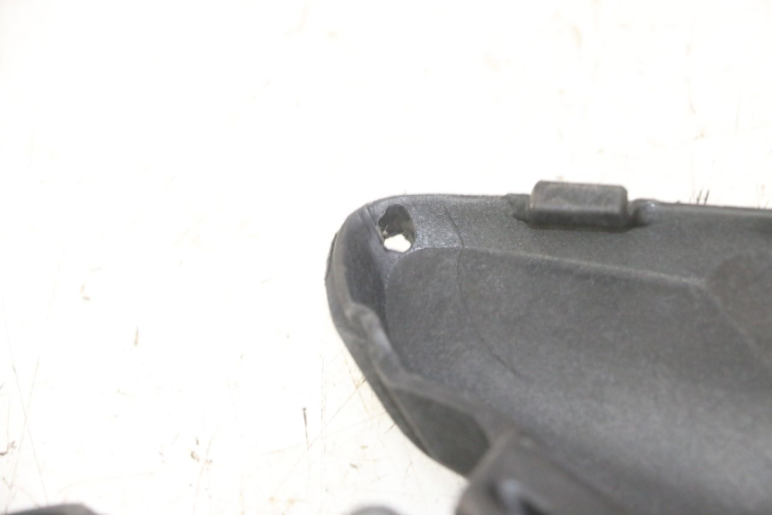 photo de VERKLEIDUNG VORNE MITTE PIAGGIO IE MP3 YOURBAN 300 (2011 - 2016)