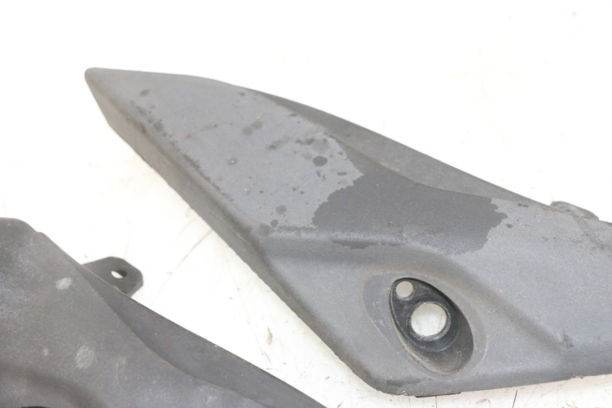 photo de VERKLEIDUNG VORNE MITTE PIAGGIO IE MP3 YOURBAN 300 (2011 - 2016)