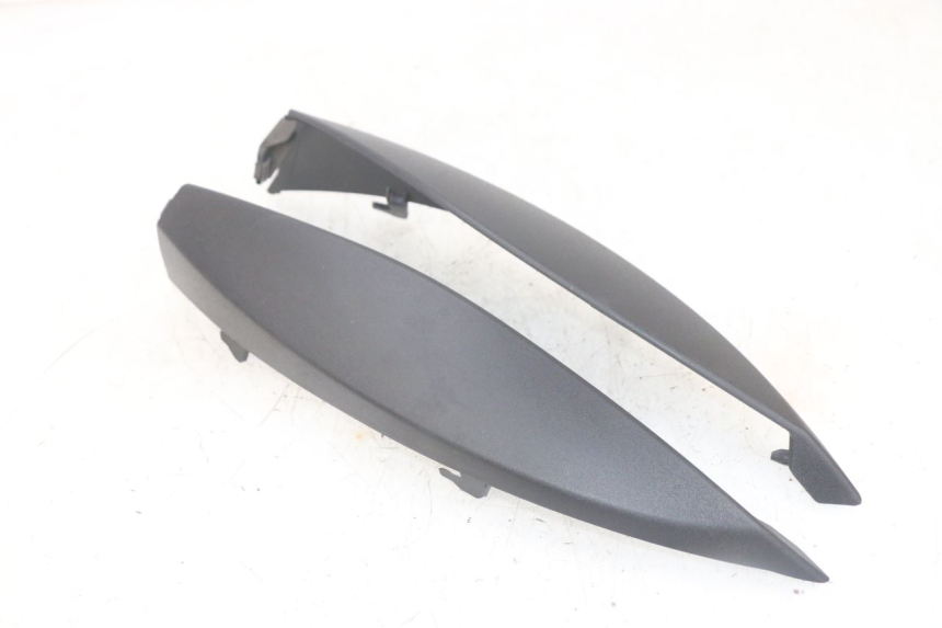 photo de VERKLEIDUNG VORNE MITTE PIAGGIO MP3 HPE 300 (2019 - 2026) - Hauptansicht