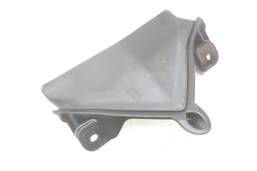 photo de VERKLEIDUNGSVERBINDUNG VORNE OBEN YAMAHA X-MAX XMAX 125 (2010 - 2014)
