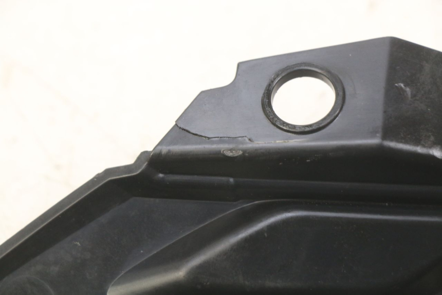 photo de VERKLEIDUNGSVERBINDUNG VORNE OBEN YAMAHA MT-07 MT07 700 (2018 - 2020)