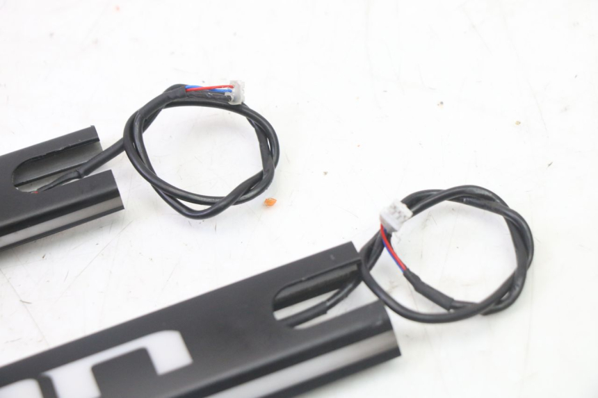 photo de VORDERER VERKLEIDUNGSANSCHLUSS DUALTRON VICTOR LIMITED 1