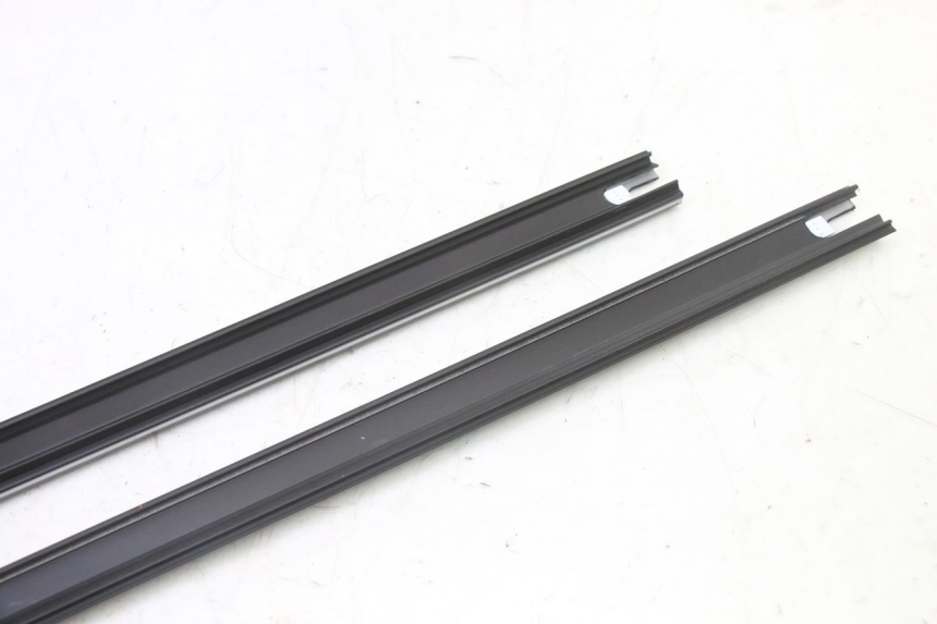 photo de VORDERER VERKLEIDUNGSANSCHLUSS DUALTRON VICTOR LIMITED 1