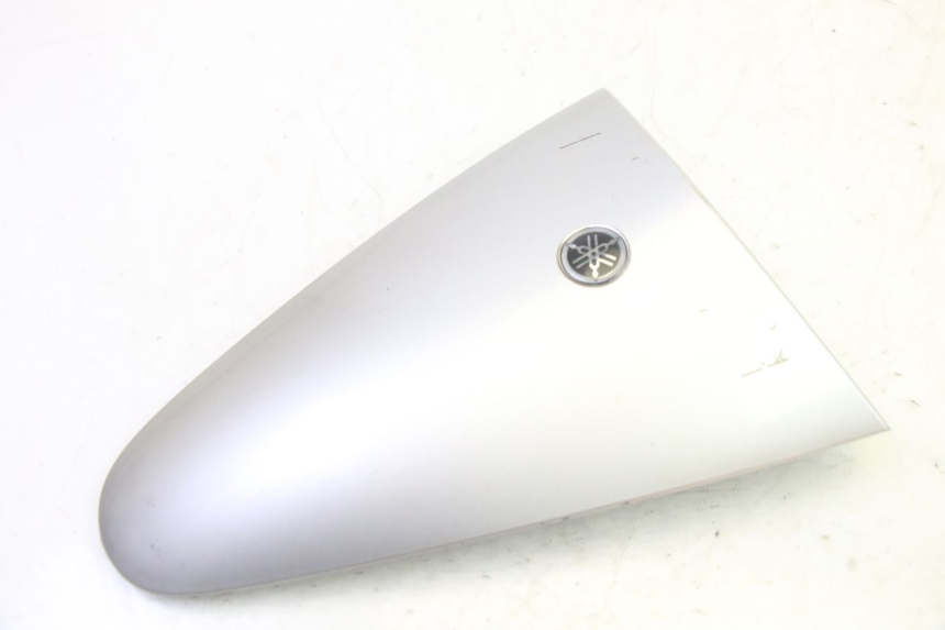 photo de FRONTVERKLEIDUNG MITTE YAMAHA YP MAJESTY 125 (2002 - 2006) - Zoom auf Gebrauchszustand