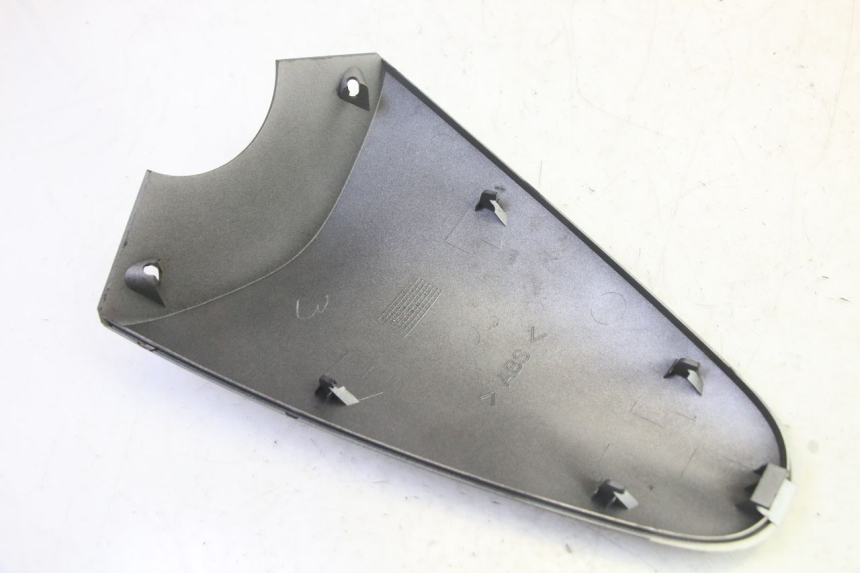 photo de FRONTVERKLEIDUNG MITTE YAMAHA YP MAJESTY 125 (2002 - 2006) - Oberflächenzustand und Material